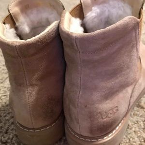 Ugh boots size 8